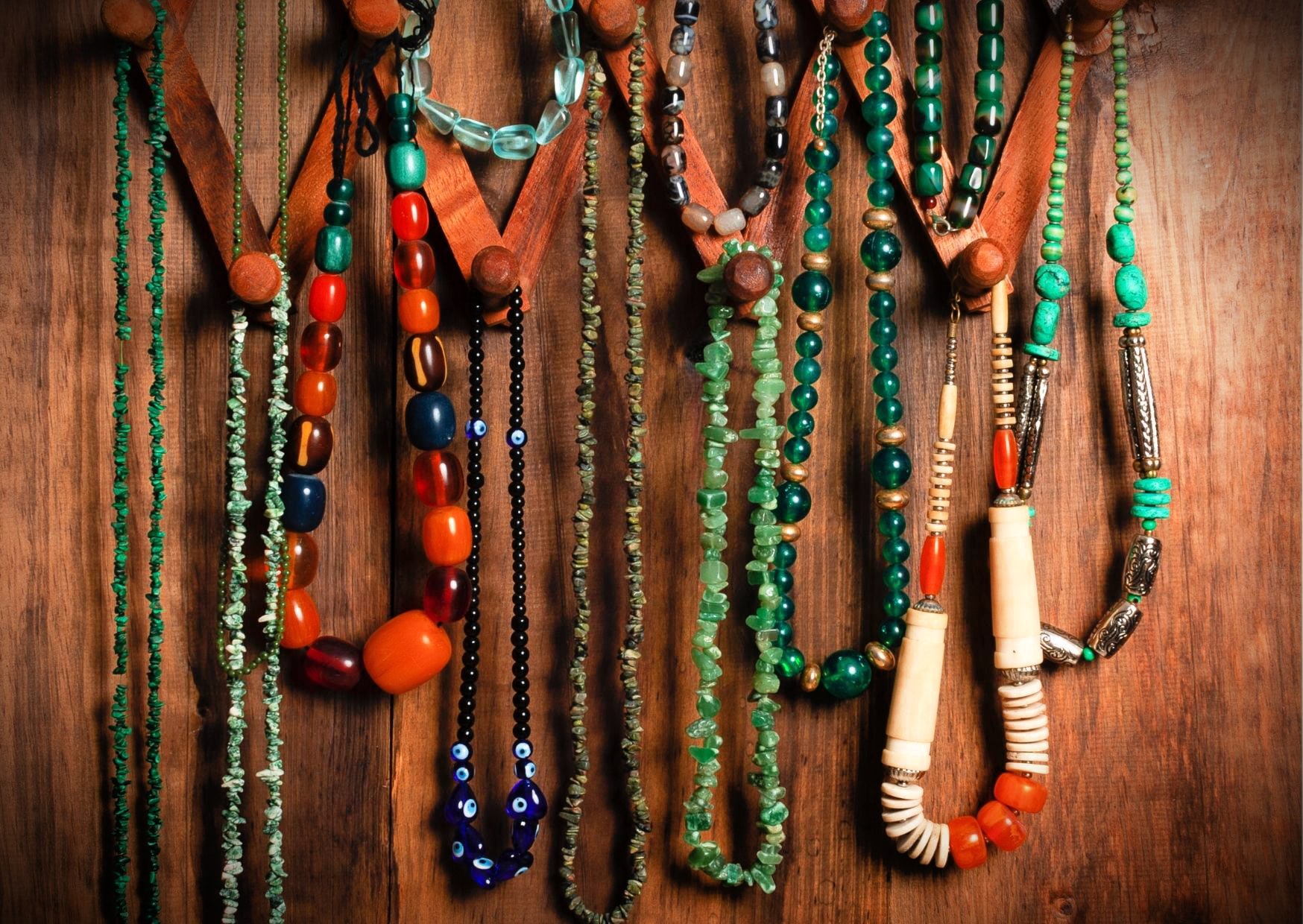 11 Tips to Avoid Tangles How to Pack Necklaces for Travel