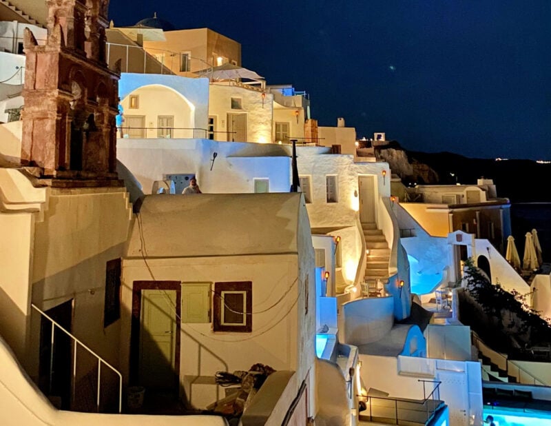 OIA SANTORINI AT NIGHT IN GREECE - GREEK ISLANDS