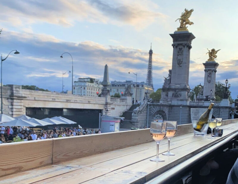 DRINKS ON THE BATEAU MOUCHE IN PARIS DURING SUMMER