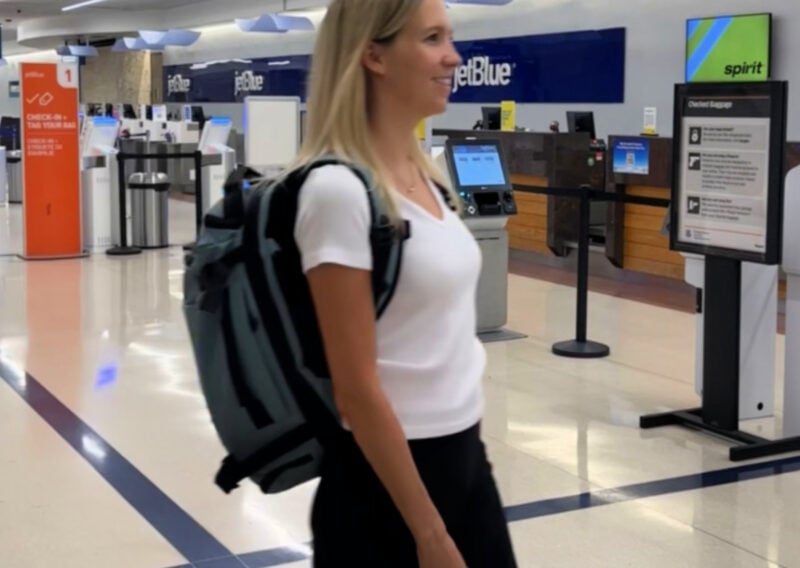 BAGSMART Blast Backpack Review: Best Budget Travel Backpack? Ally at the airport with the BLAST BACKPACK