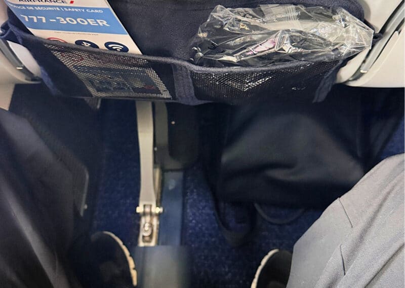 maverick co vista backpack under the seat on the air france plane