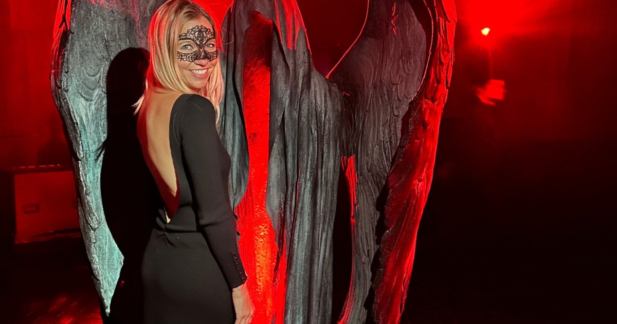 What to Wear at Masquerade NYC: The Phantom’s Dress Code