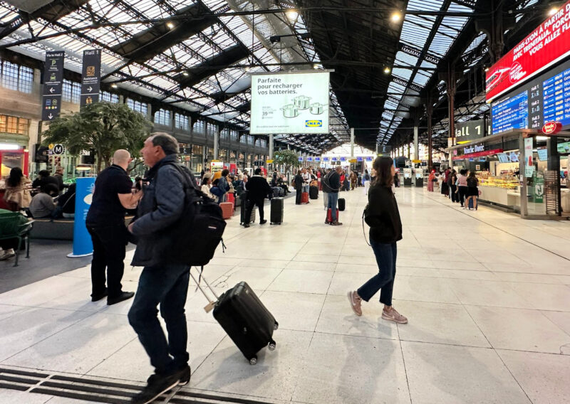 Taking The Train From Paris To The South Of France: 10 Tips! gare de lyon in paris 2