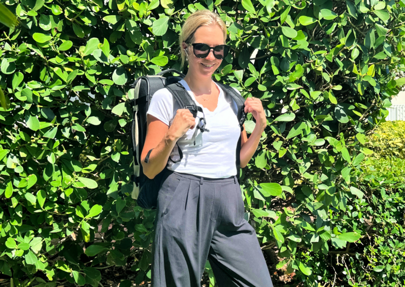 BAGSMART 43L Roller Backpack Review: Versatile for Any Trip Bagsmart 38L Blast Pro Travel Backpack sternum strap 2