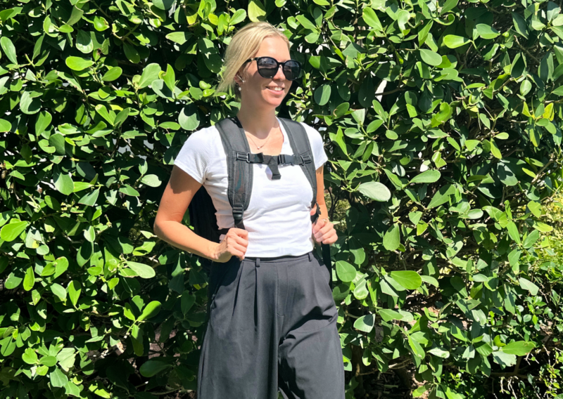 Bagsmart 38L Blast Pro Travel Backpack Review: The Best One? Bagsmart 38L Blast Pro Travel Backpack sternum strap 5