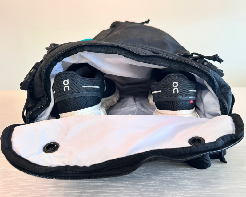 Bagsmart 38L Blast Pro Travel Backpack Review: The Best One? bagsmnart blast pro show compartment