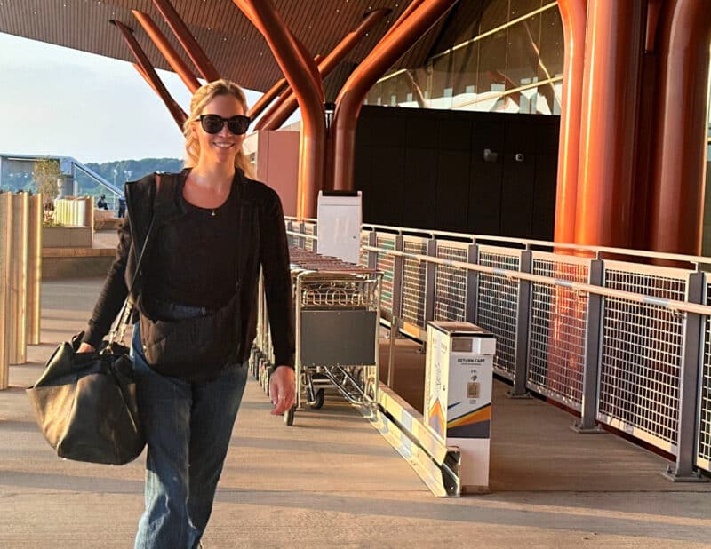 Ally Travels Quince Italian Leather Weekender Review ally in Pittsburgh
