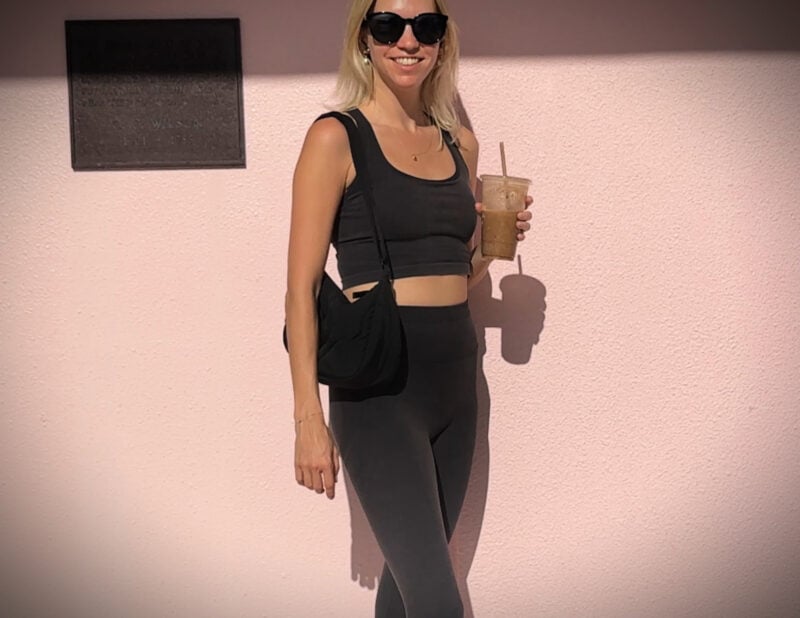Tomtoc Terra-T34 Light Crossbody Bag 3.5L Review Ally with the tomtoc terra crossbody in a fabletics set